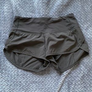 Lululemon Speed Up Shorts 2.5” size 2